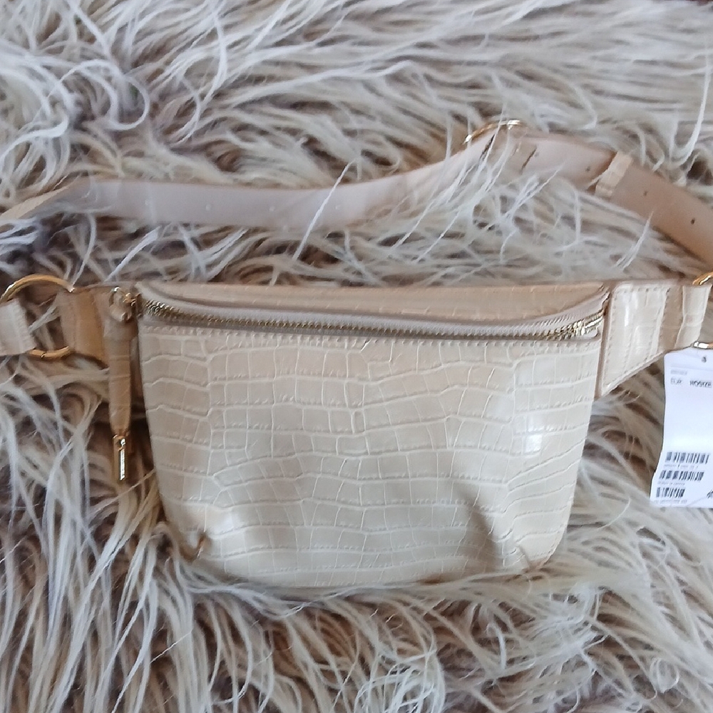 H&M Cream Textured Crossbody Bag with Crescent Shape